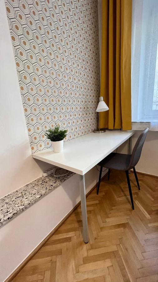 Warszawa Krucza Pokoje Kültér fotó